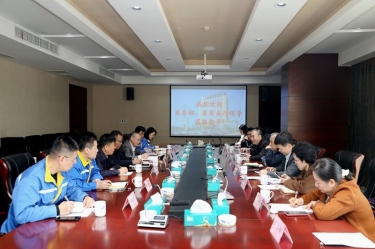 商务部驻杭特办特派员刘福学携浙江省商务厅党组成员、、、总经济师朱军一行莅临5163银河手机版纸业考察调研